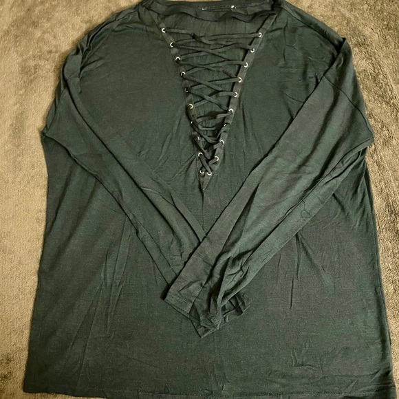 Express deep v neck long sleeve tee - Picture 2 of 3